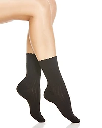 Hue Scalloped Pointelle Socks
