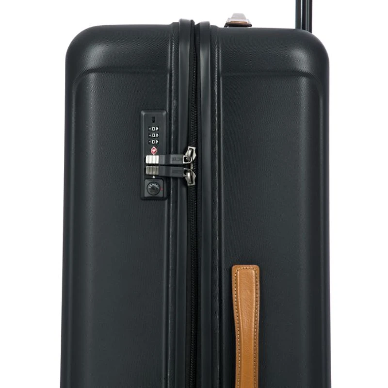 Capri 2.0 30" Expandable Spinner Suitcase