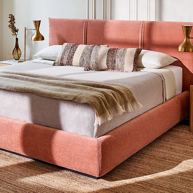 Huppe Laurent Upholstered King Bed