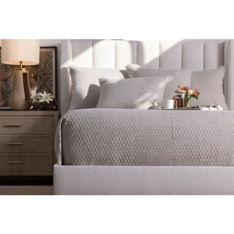 Dawn Diamond Quilted Coverlet, King
