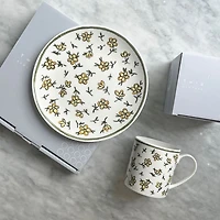 H. Daisy Chain Mug