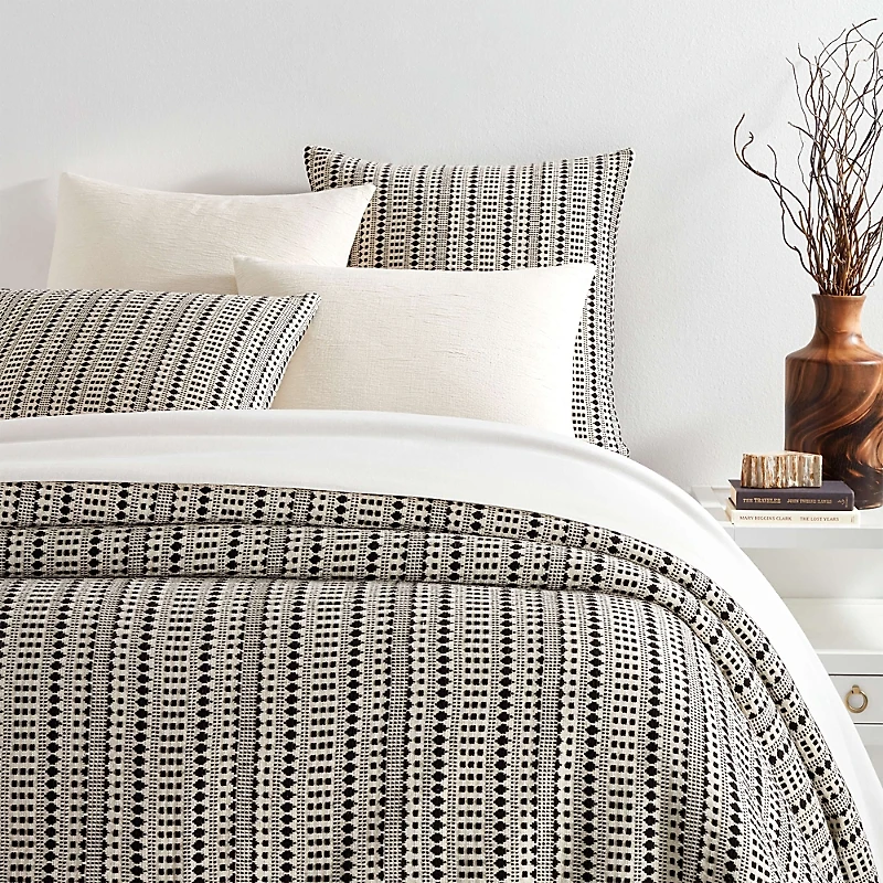 Annie Selke Fira Coverlet, Full Queen