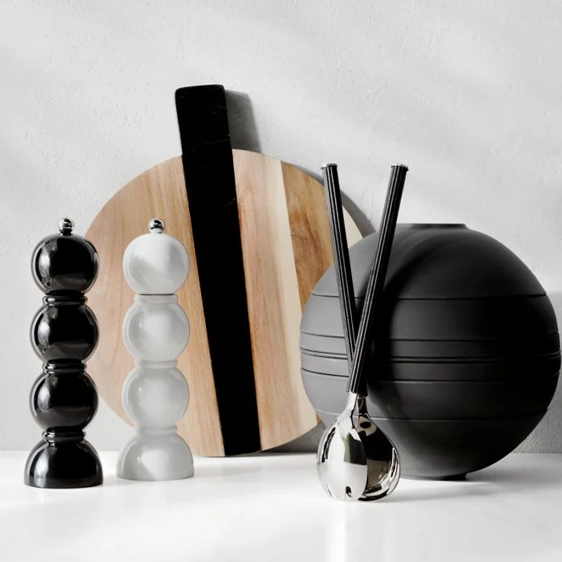 Bobbin Lacquered Salt or Pepper Mill Grinder