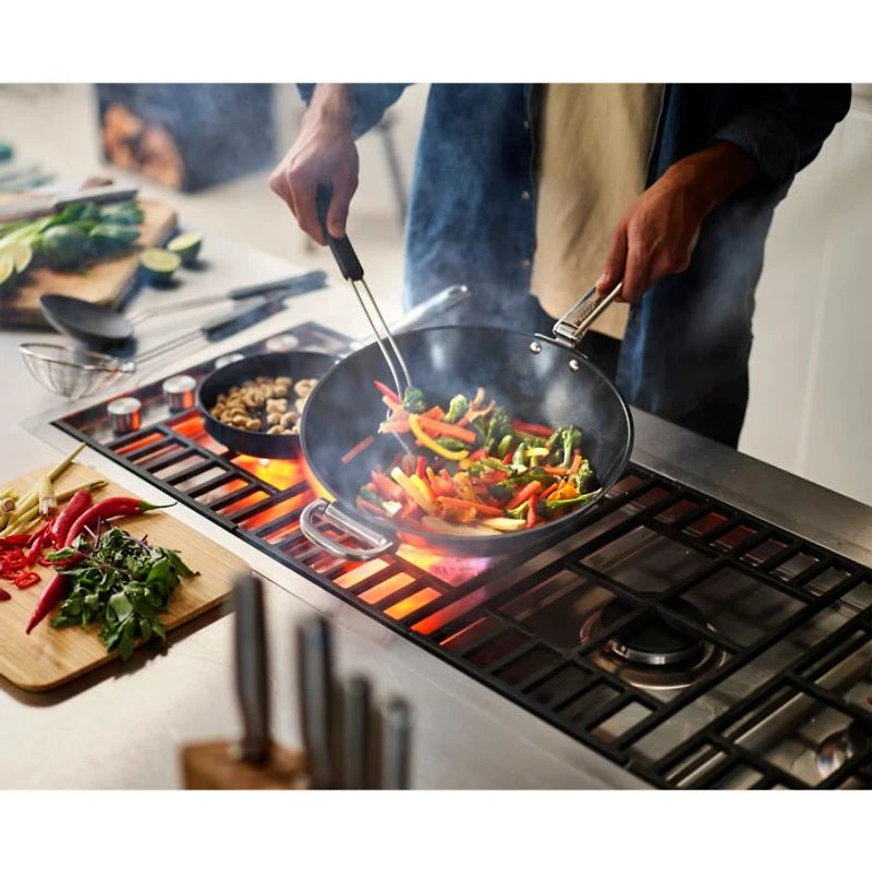 Space 12.5" Nonstick Wok