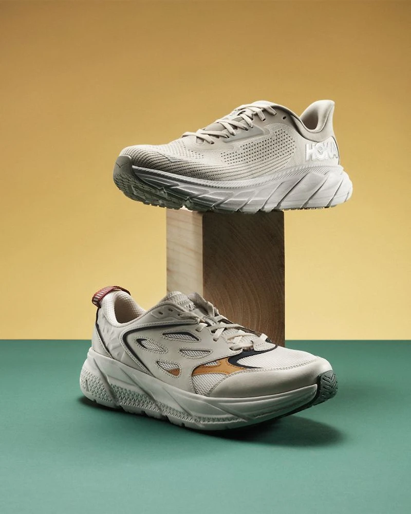 Men's Arahi 7 Low Top Sneakers