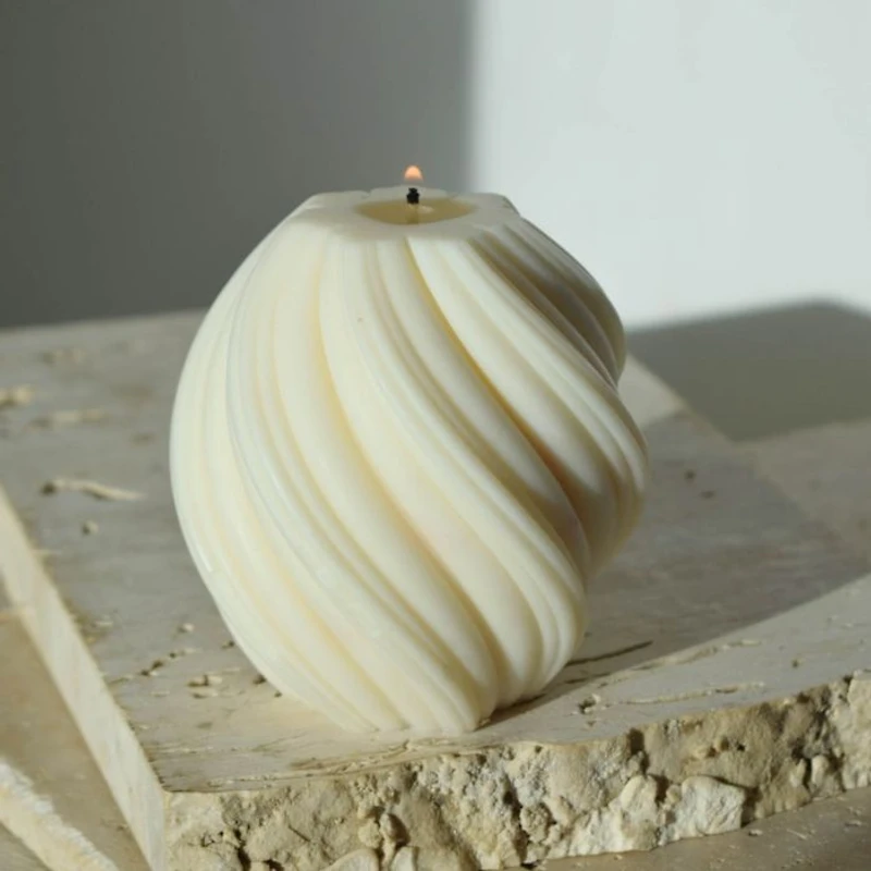 Misoli Swirl Cylinder Candle