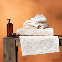 Dasati Towel Collection