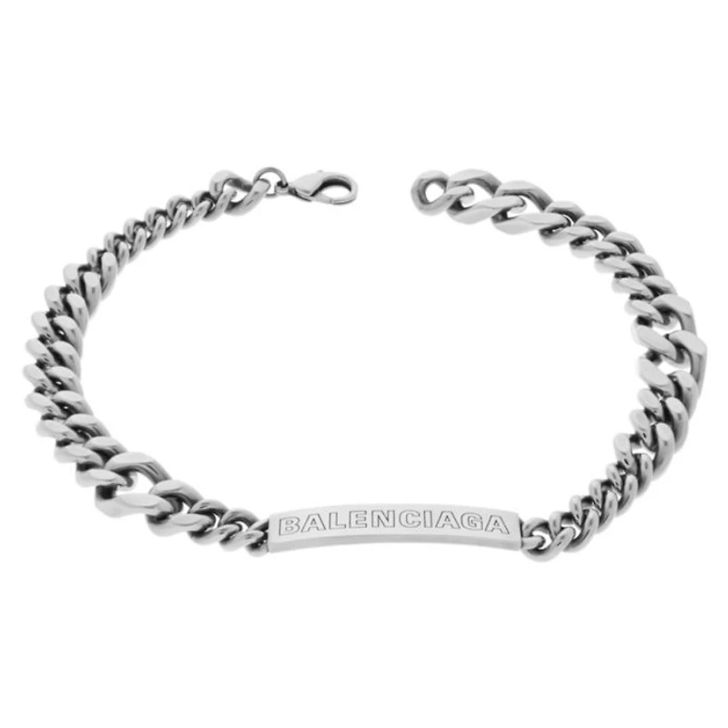 Plate Twist Necklace