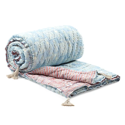 vVyom Aquamarine Handcrafted Cotton Quilt, Queen