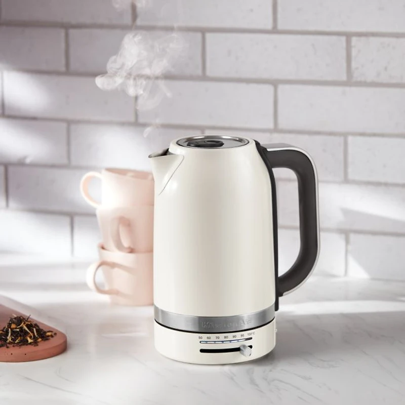 1.79 Quart Electric Kettle