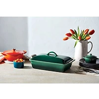 Stoneware 4 Quart Covered Rectangular Casserole