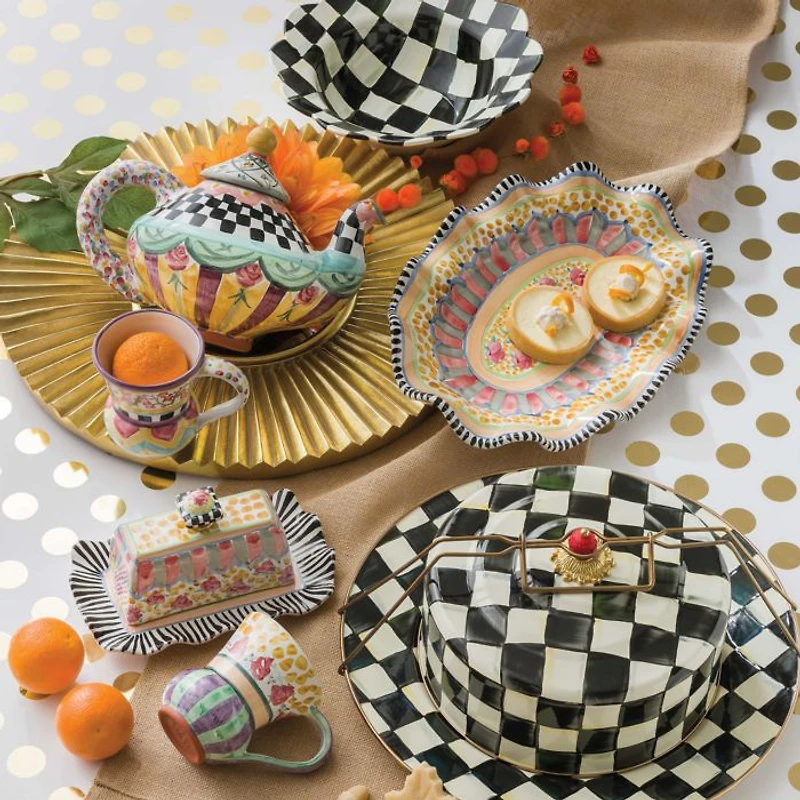 Courtly Check Enamel Cake Carrier