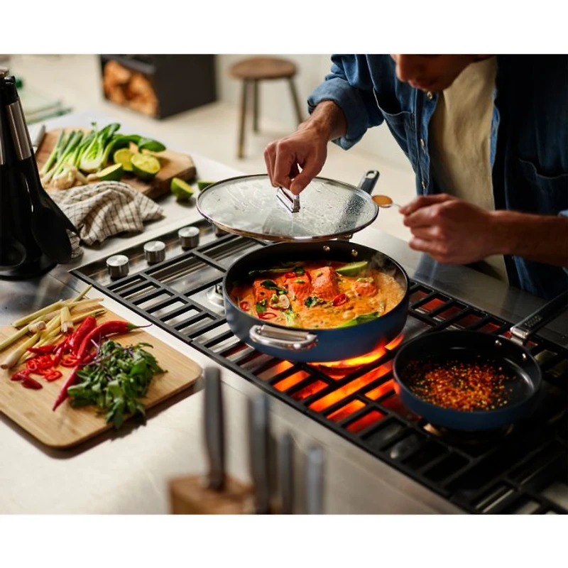 Space 3.8 Quart Sauté Pan and Lid