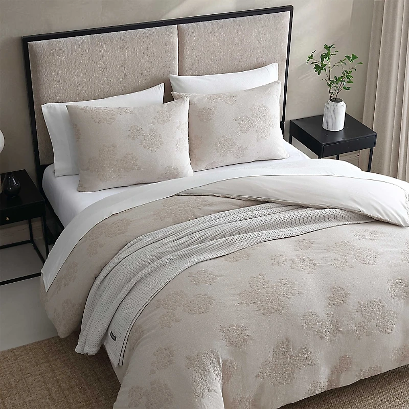 Vera Wang Roses Jacquard 3 Piece Comforter Set, Queen