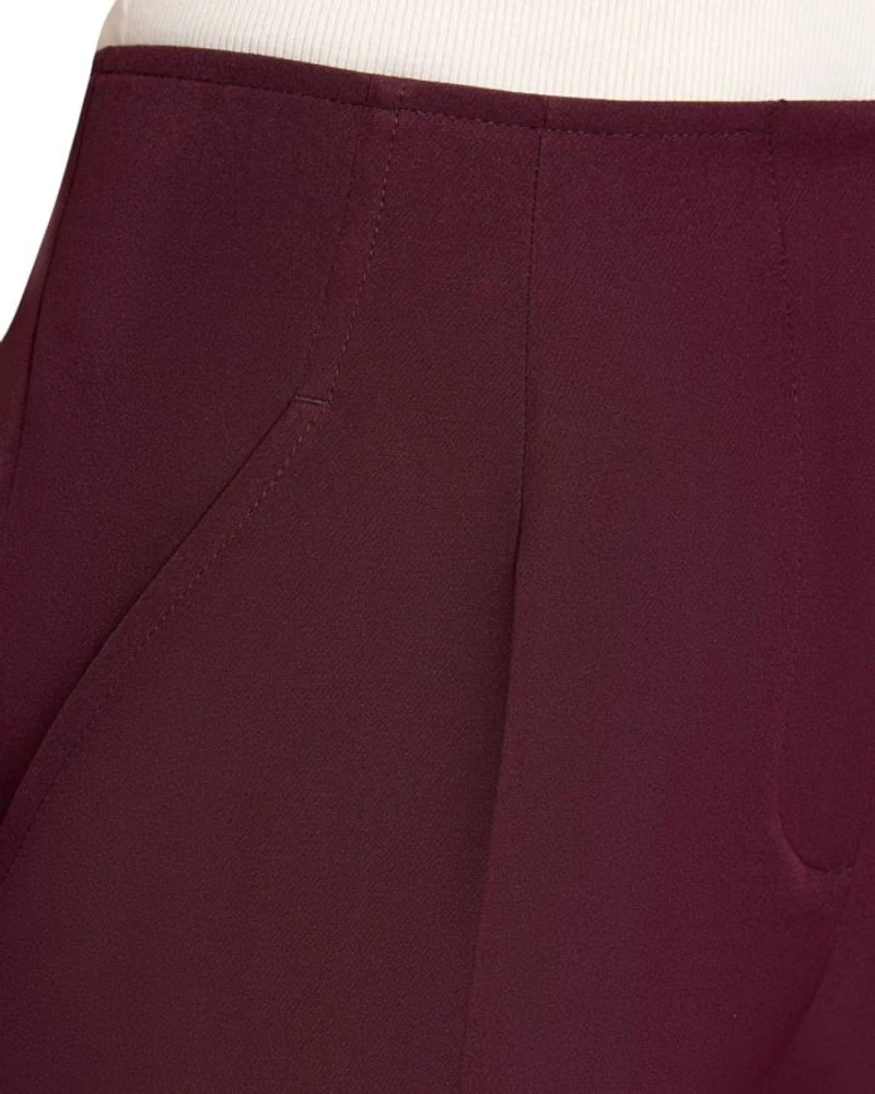 Della Staight Leg Pants with Slanted Pockets Fluid Techno Crepe