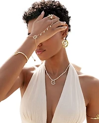 Aura Cultured Freshwater Pearl Hand Chain