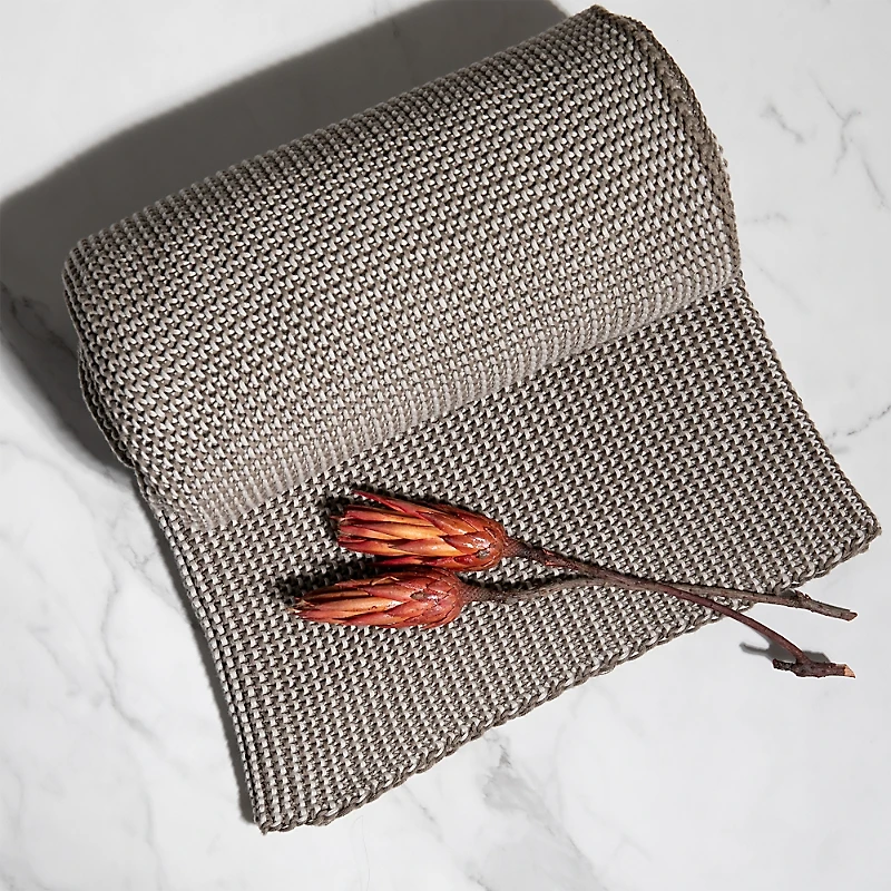 Pink Lemonade Zreyas Throw Blanket