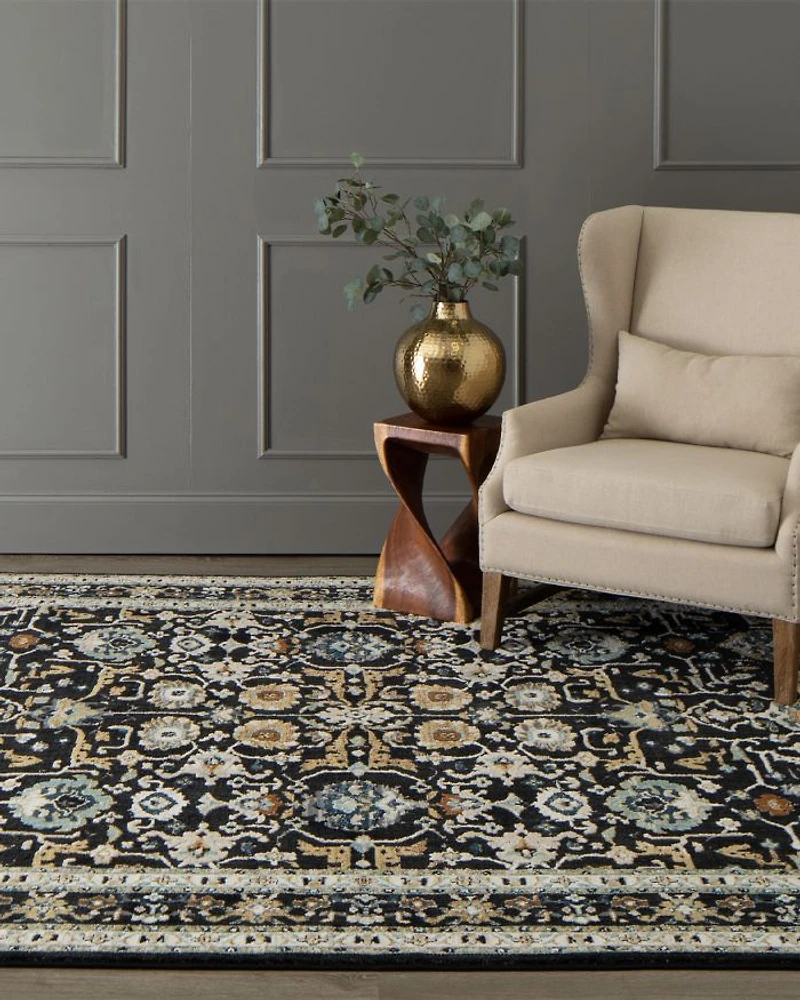 Zephyr Amphora Area Rug, 5'3" x 7'10"