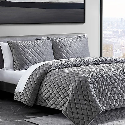Vera Wang Diamond Velvet Charcoal King Quilt Set