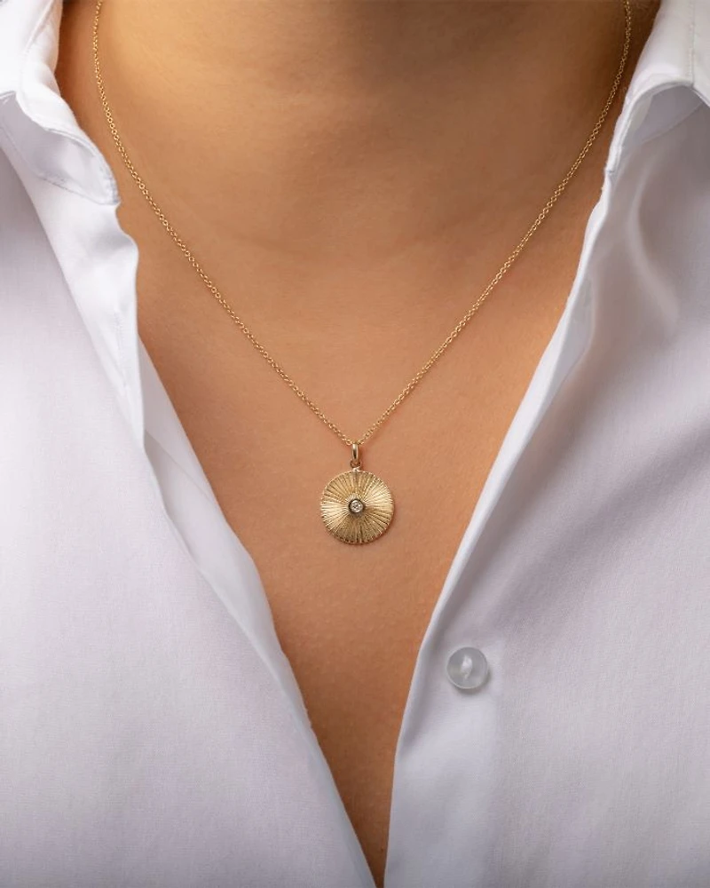 14K Yellow Gold Diamond Pleated Disc Pendant Necklace, 16-18"