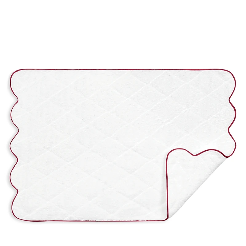 Matouk Cairo Scallop Quilted Mat