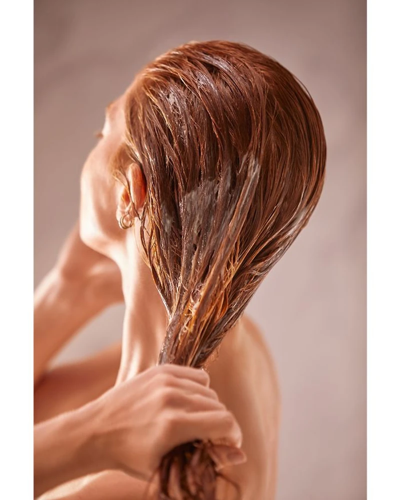 Revitalizing Nourishing Shampoo