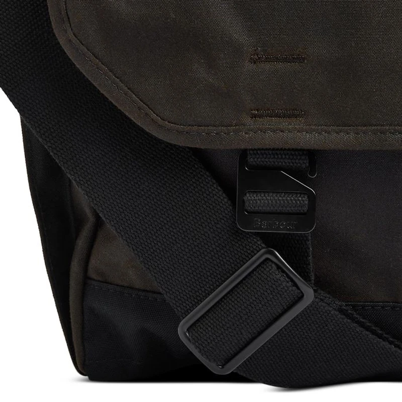 Field Wax Messenger Bag
