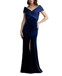 Tadashi Shoji Baxter Portrait Collar Gown