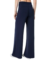 AirEssentials Wide Leg Pants