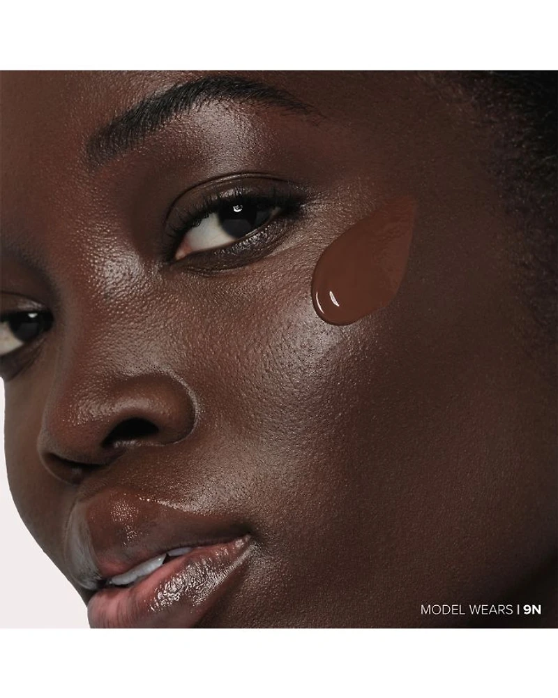 Impeccable Blurring Second Skin Matte Foundation