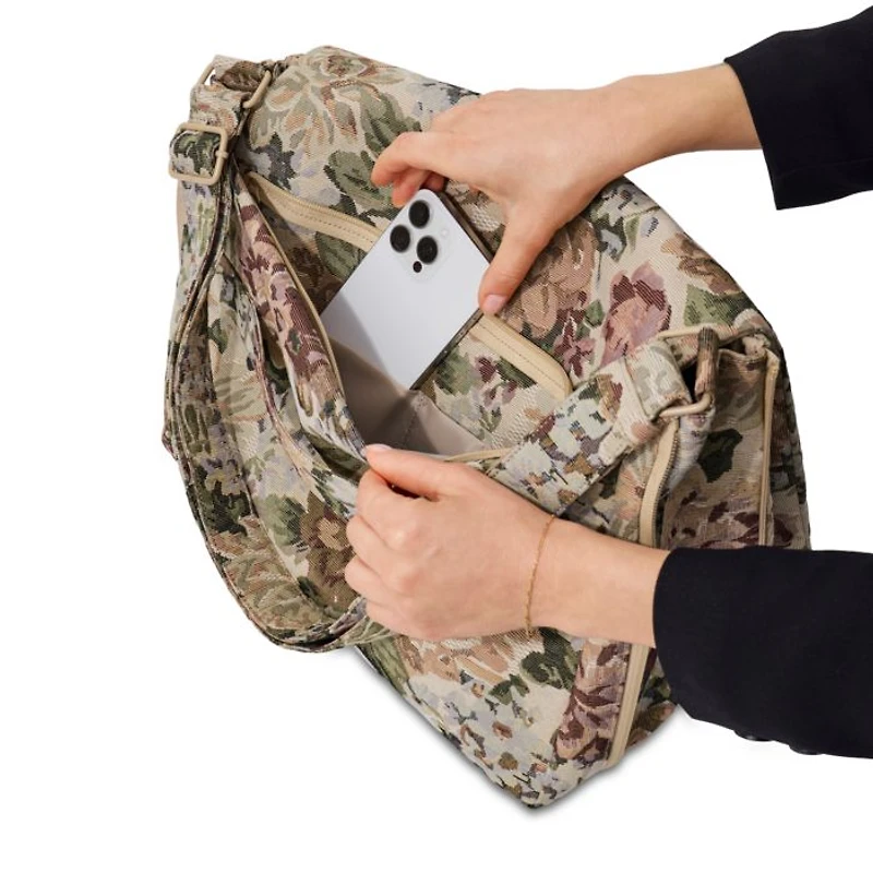 The Expandable Messenger Tote