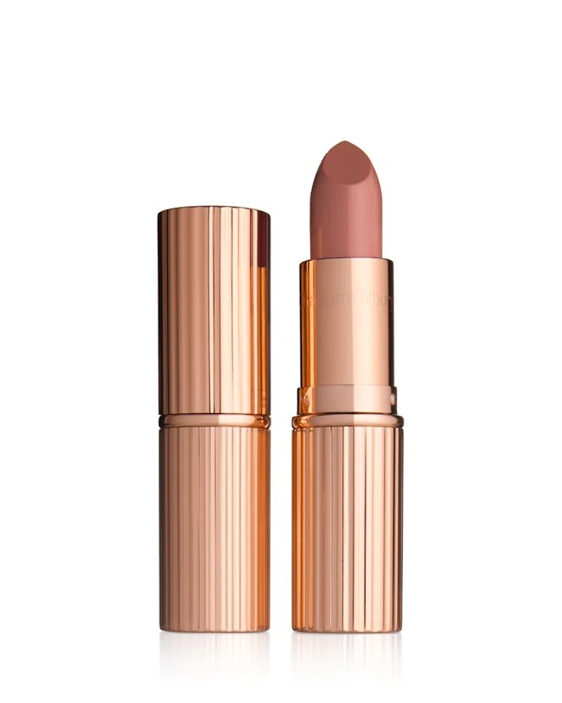 K.I.S.S.I.N.G Fallen from the Lipstick Tree