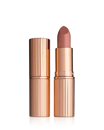 K.I.S.S.I.N.G Fallen from the Lipstick Tree