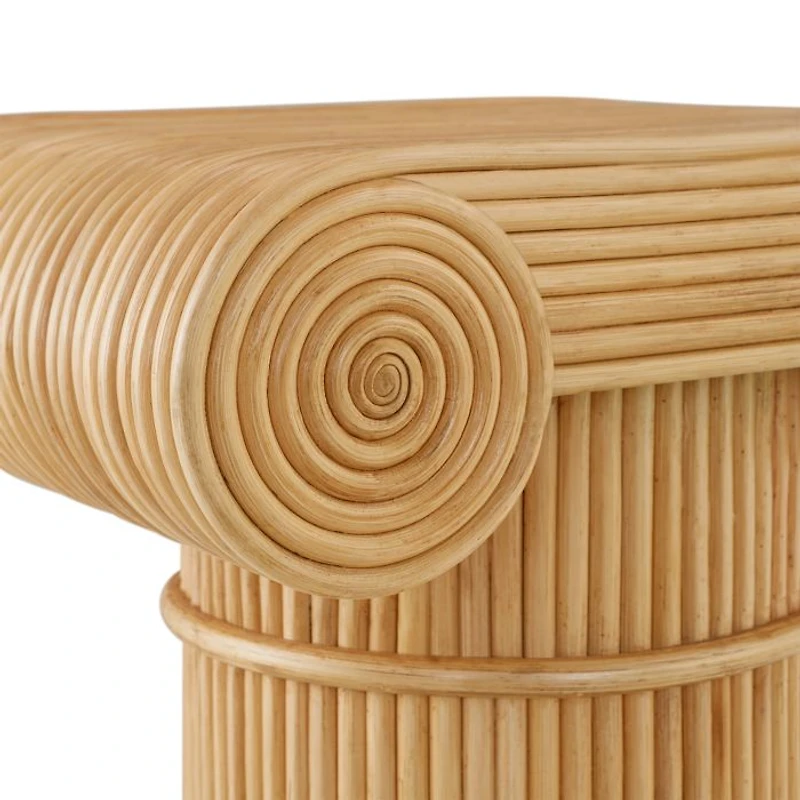 Riviera Capital Pedestal