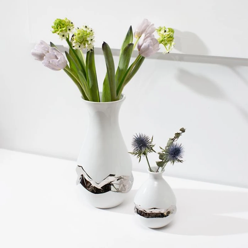 Oro Vase White and Silver