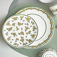 H. Daisy Chain 10" Dinner Plate