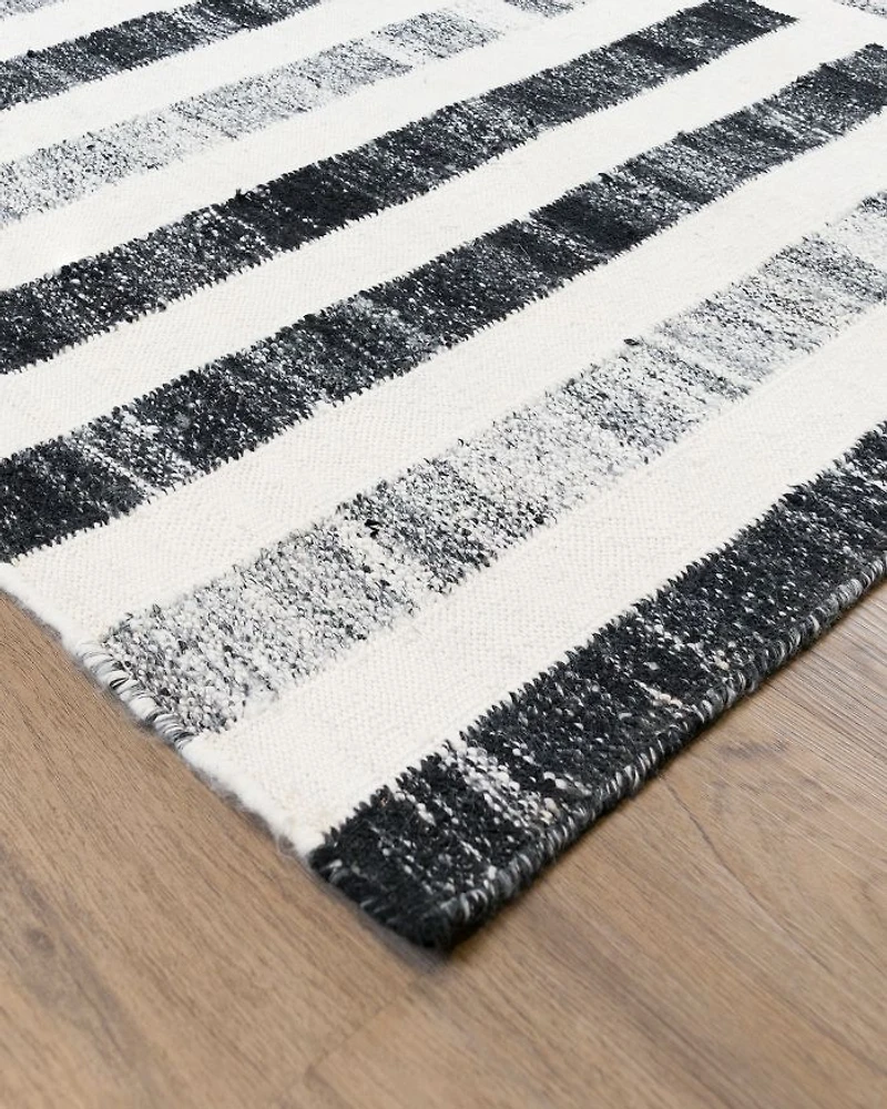 Jovia KA8562 Area Rug, 6' x 9'