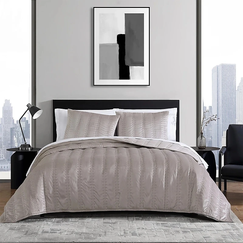 Vera Wang Velvet Linear Stitch 3 Piece Quilt Set