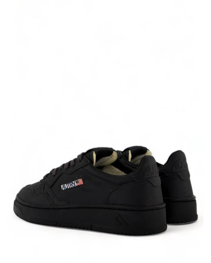 Men's Medalist Low Top Sneakers