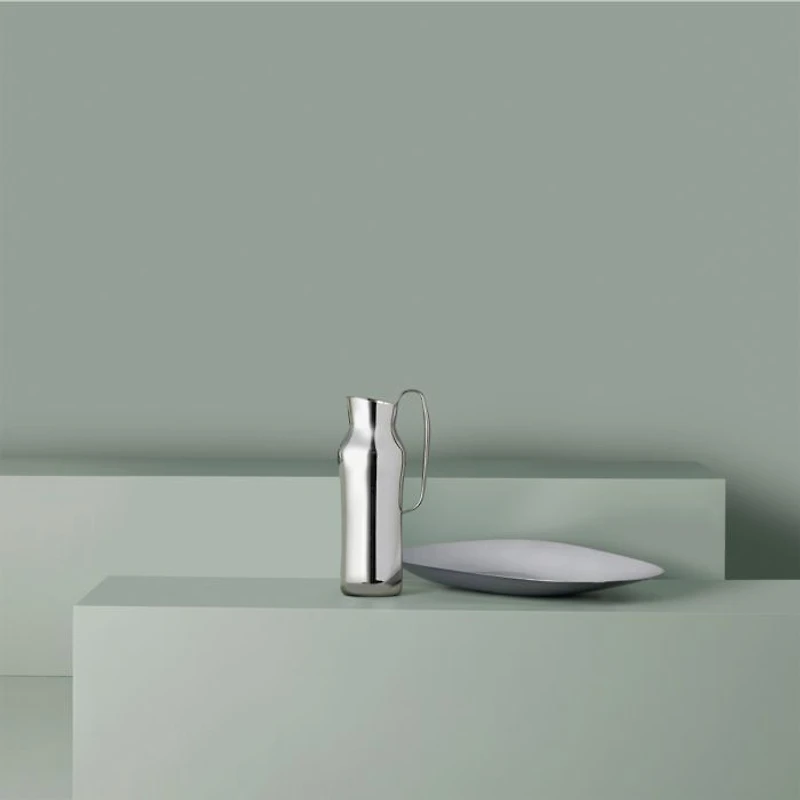 Dorotea Steel Carafe