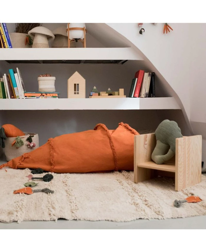 Cathy The Carrot Pouf