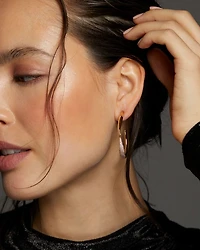 Alma Pavé Ribbon Medium Hoop Earrings