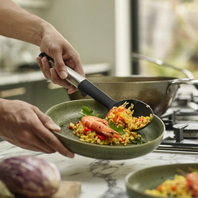 Elevate Silicone Solid Turner with Integrated Tool Rest