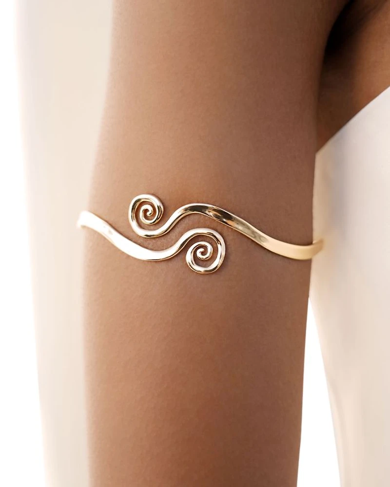 Intertwined Aura Swirl Arm Cuff