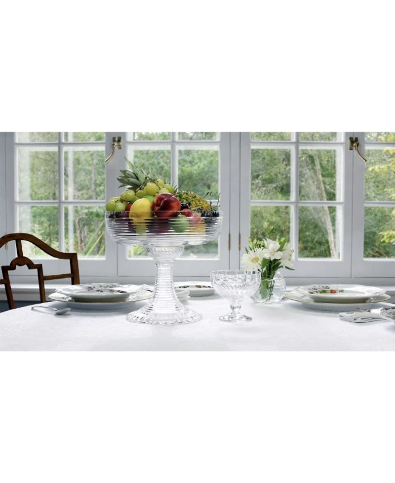 Phoebe Centerpiece