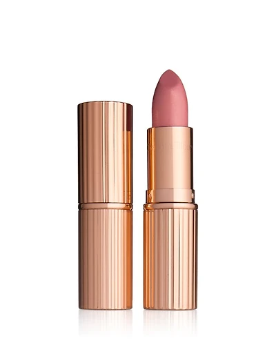 K.I.S.S.I.N.G Fallen from the Lipstick Tree
