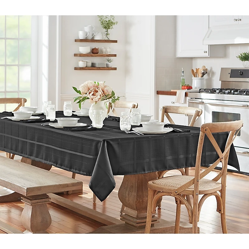 Elrene Elegance Plaid Jacquard Oblong Tablecloth
