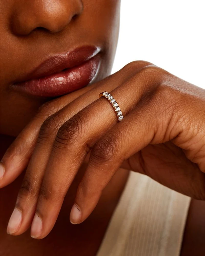 Round Cut Certified Diamond Band in 14K Yellow Gold