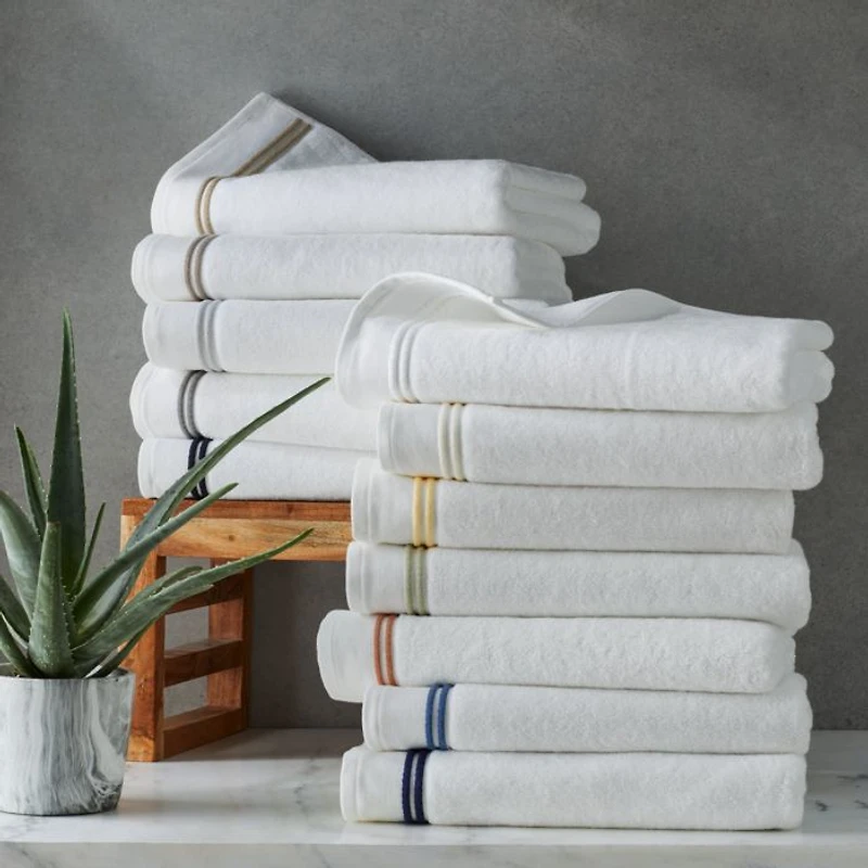 Aura Towels