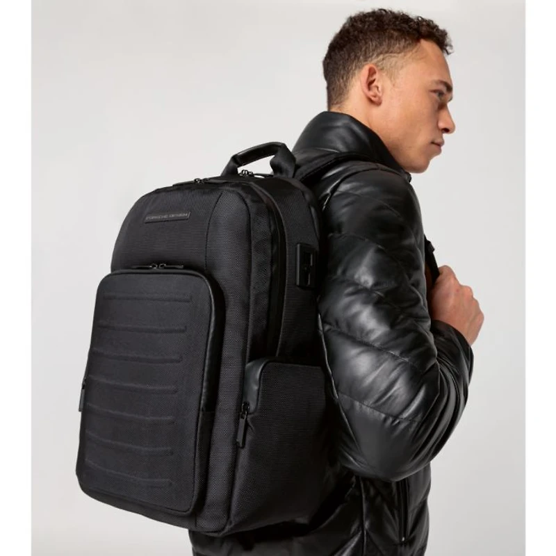 Roadster Pro M1 Backpack